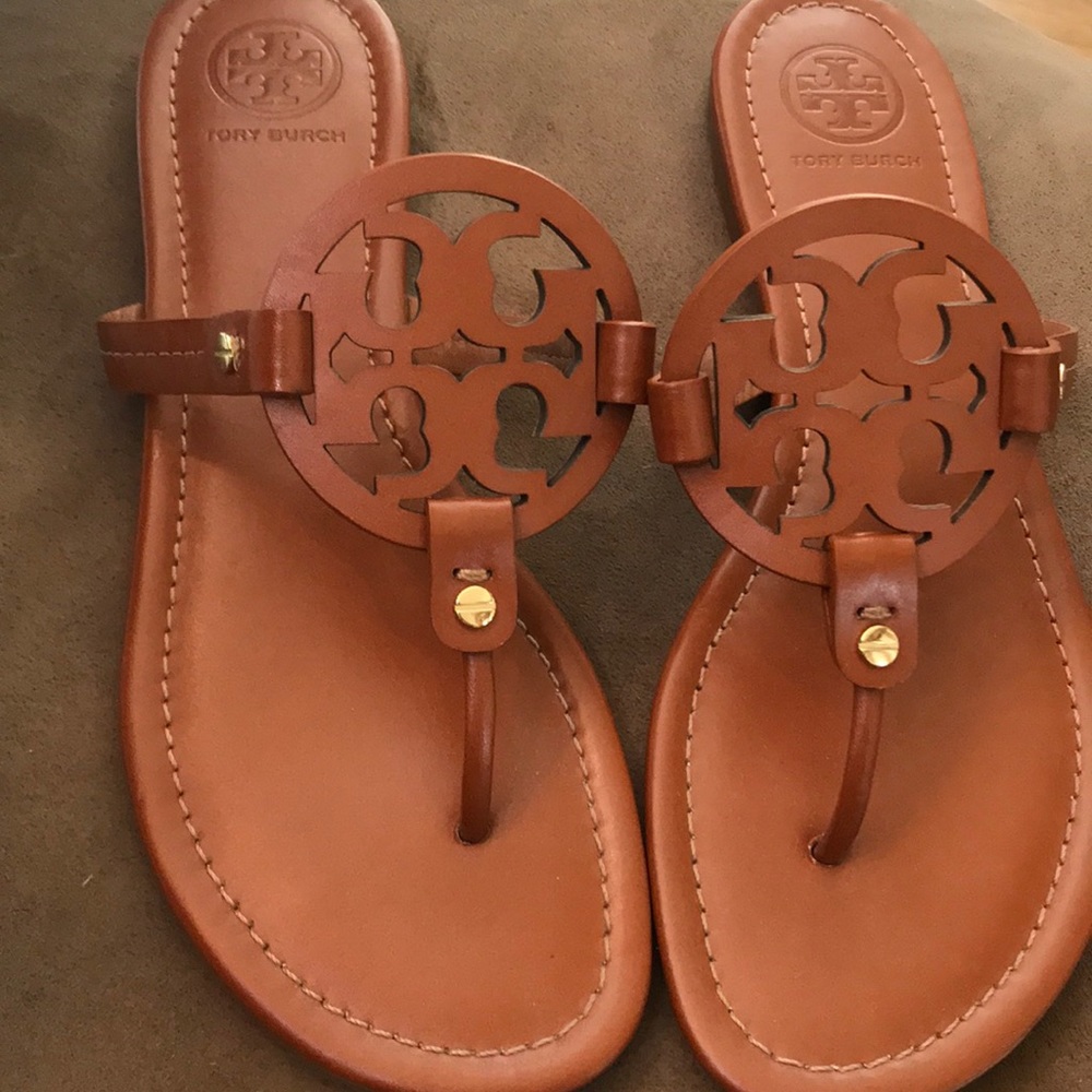 New size 10 brown Tory Burch sandals